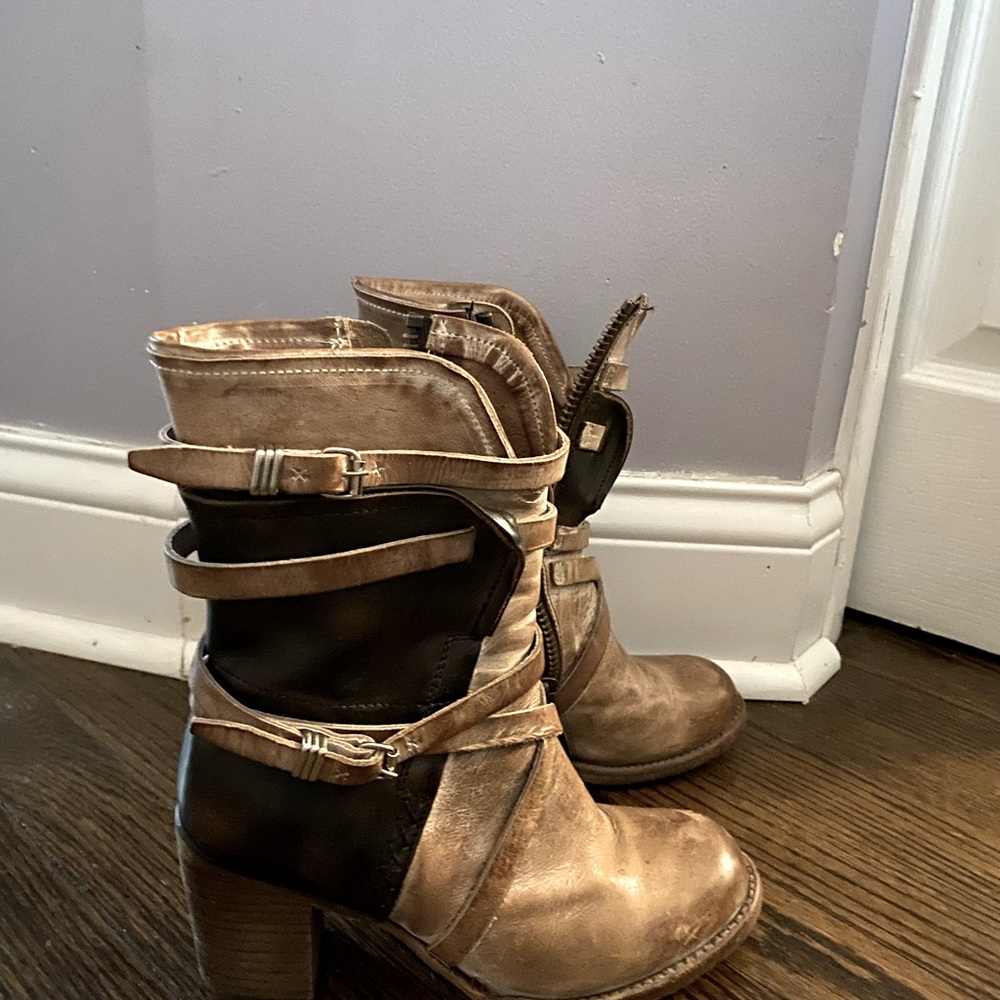 Freebird Baker Taupe size 7